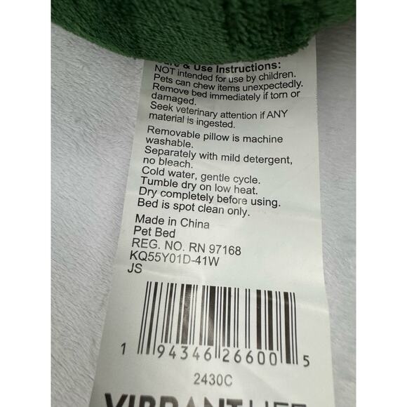 Vibrant Life Cozy Hideaway Christmas Tree Pet Bed - Picture 6 of 7